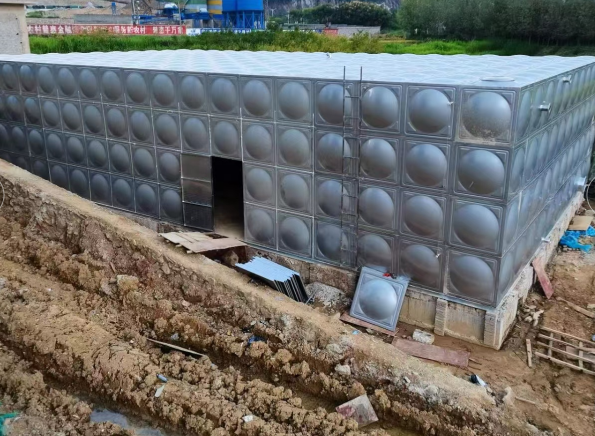 杭州关于不锈钢水箱材质差别，影响水箱使用寿命的问题